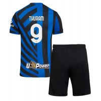 Camisa de Futebol Inter Milan Marcus Thuram #9 Equipamento Principal Infantil 2024-25 Manga Curta (+ Calças curtas)